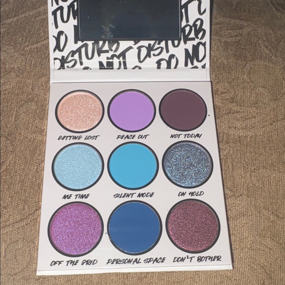 Do Not Disturb Vibrant Eyeshadow Palette